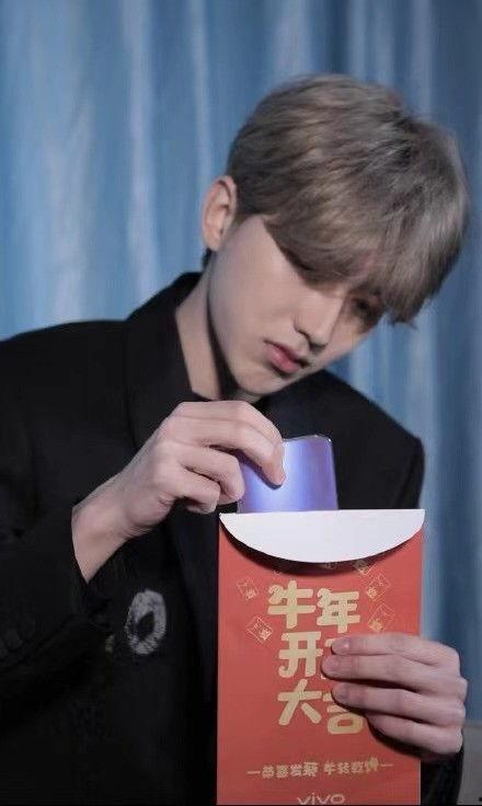 蔡徐坤爆料时间最新视频,揭秘背后不为人知的幕后故事 第1张 蔡徐坤爆料时间最新视频,揭秘背后不为人知的幕后故事 第1张